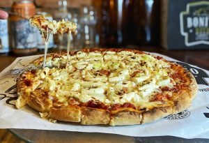 Bonito Beer & Pizza - Alho Poró e Cream Cheese