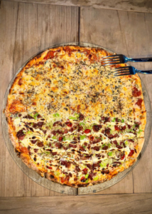 Bonito Beer & Pizza - 1/2 4 Queijos, 1/2 Alho Poró com Linguiça Pantaneira